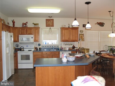 5035 Valley Stream Ln unit 78F8, Macungie, PA 18062 - photo 5