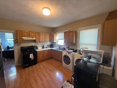107 Bloomfield St unit 2, Dorchester Center, MA 02124 - photo 3