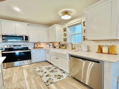 9056 Exploration Ave, Orlando, FL 32832 - photo 6