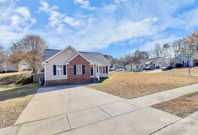 5467 Realtree Ln, Charlotte, NC 28214 - photo 3