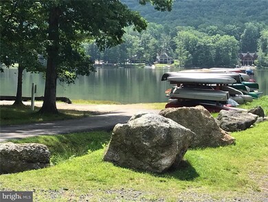 27 Iroquois Cir, Hazleton, PA 18202 - photo 4