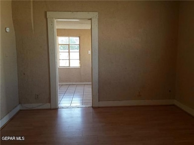 2201 Tremont Ave unit B, El Paso, TX 79930 - photo 6