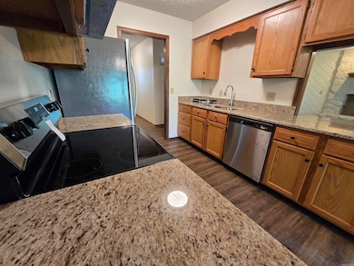 307 Forest Dr, Mountain Home, AR 72653 - photo 4