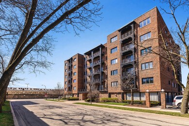 414 Clinton Place unit 502, River Forest, IL 60305 - photo 2