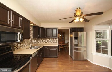 6885 Macbeth Way, Sykesville, MD 21784 - photo 7