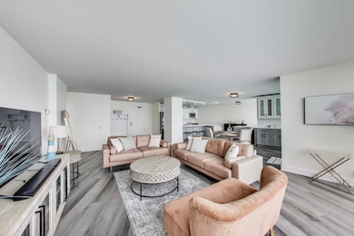 940 W Glenlake Ave unit 19C, Chicago, IL 60660 - photo 6