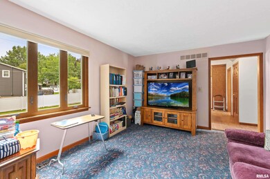 3916 Fairhaven Ct, Davenport, IA 52807 - photo 5