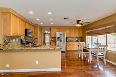 Kitchen Breakfast Bar