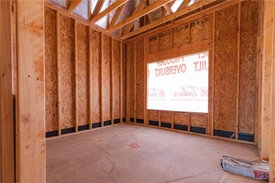 704 NW 199th St, Edmond, OK 73012 - photo 4