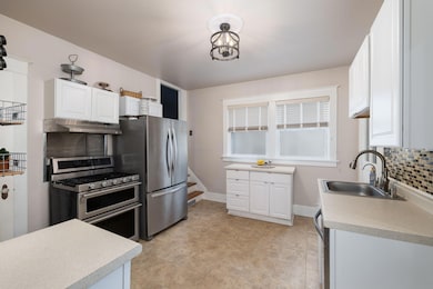 527 15th St S, La Crosse, WI 54601 - photo 7