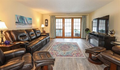 491 Mammoth Rd unit 6, Londonderry, NH 03053 - photo 4