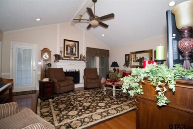 909 909 Beth, Tyler, TX 75703 - photo 3