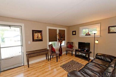 104 Pershing Dr, Schenectady, NY 12302 - photo 5