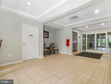 2204 Lydia Hollow Dr unit B5, Glen Mills, PA 19342 - photo 5