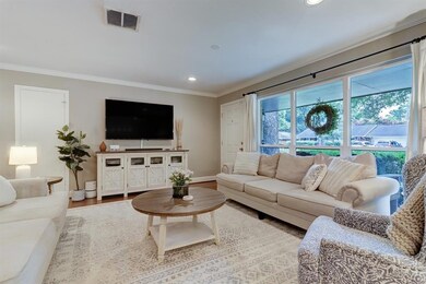 4614 Verdome Ln, Houston, TX 77092 - photo 2