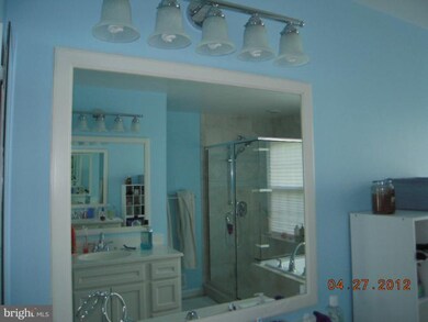 2405 Summershade Ct, Odenton, MD 21113 - photo 4