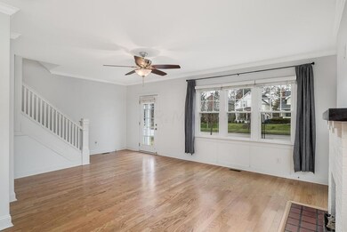 JR 205 W North Broadway 018-