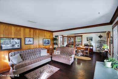 004_LivingFamily Room
