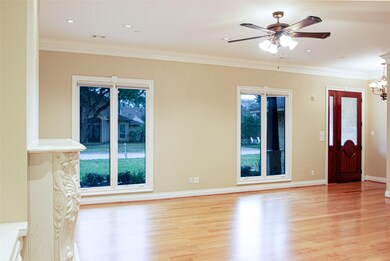 1327 Neeley Dr, Houston, TX 77055 - photo 7