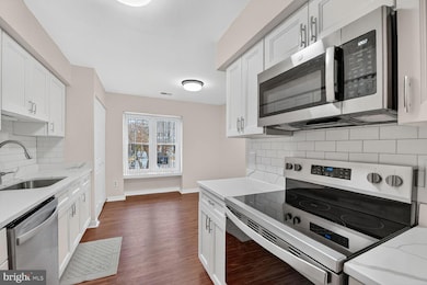 6265 Astrid Cove, Centreville, VA 20120 - photo 5