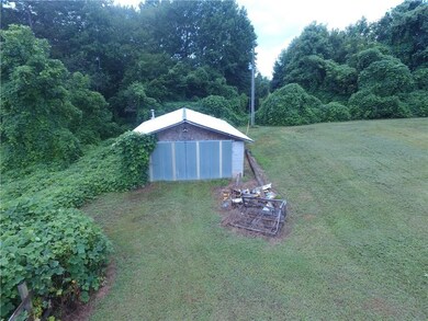 199 Tamassee Knob Rd, Tamassee, SC 29686 - photo 3