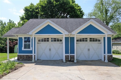 231 W Butler St, Mercer, PA 16137 - photo 3