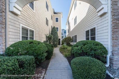1715MainSt60003