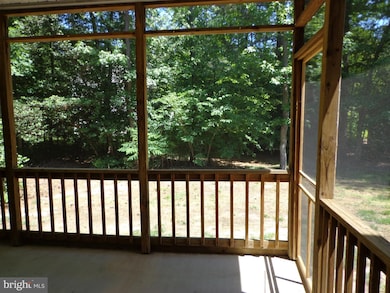 23128 Winterberry Ln, California, MD 20619 - photo 4