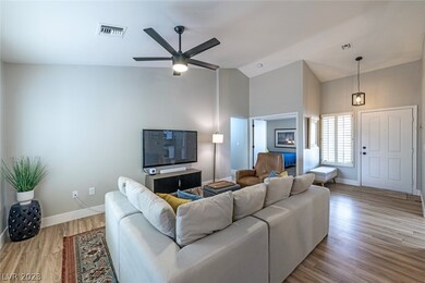 Engineered Wood Flooring/Ceiling Fan