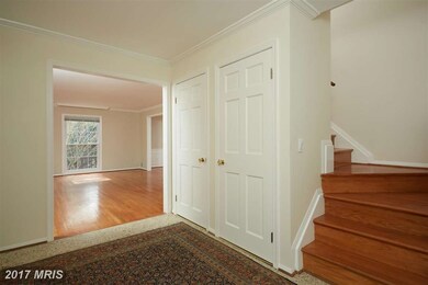 8800 Fox Hills Trail, Potomac, MD 20854 - photo 3