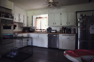 27795 Ave 146 unit C, Porterville, CA 93257 - photo 3