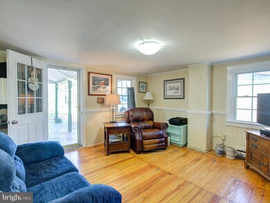 127 W Crescent St, Boyce, VA 22620 - photo 4