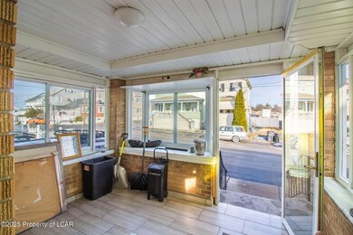 5-web-or-mls-696GarfieldSt05