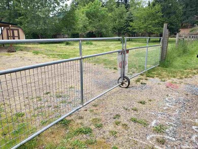 133 Gates Hill Rd, Gates, OR 97346 - photo 3