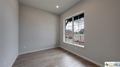 10102 Harr Knoll, San Antonio, TX 78224 - photo 6