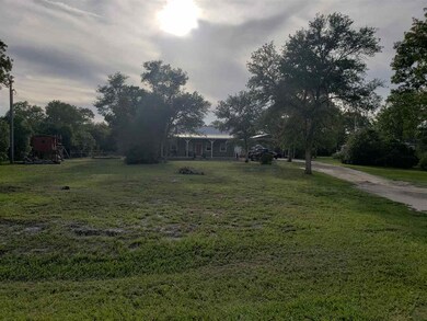 15715 Bonita Blvd, Perry, FL 32348 - photo 3