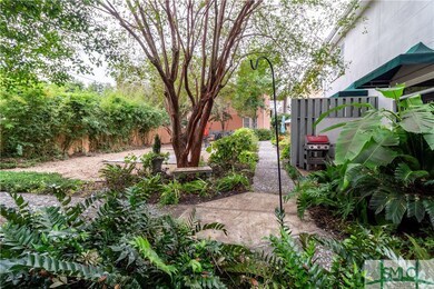 559 E Jones St unit A, Savannah, GA 31401 - photo 5