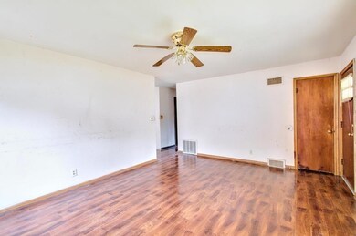 7302 E Castle Dr, Wichita, KS 67207 - photo 4