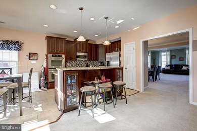 2709 Sheffield Hill Way unit 150, Woodbridge, VA 22191 - photo 6