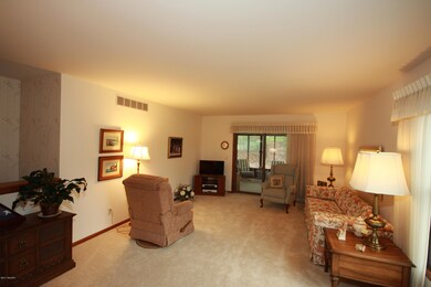 2142 Ter van Dr NE unit 54, Grand Rapids, MI 49505 - photo 5
