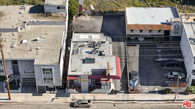 8404 Pershing Dr, Los Angeles, CA 90293 - photo 2