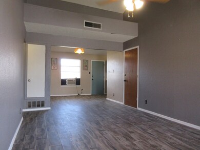 15308 Fairwood Ct, Horizon City, TX 79928 - photo 3