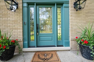 15215 Windmill Pointe Dr, Grosse Pointe Park, MI 48230 - photo 4