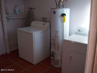 Large Laundry Room 2