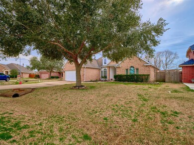 9718 Piney Point Cir, Needville, TX 77461 - photo 3