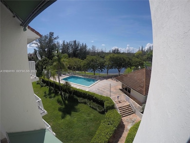 8200 SW 210th St unit 320, Cutler Bay, FL 33189 - photo 2