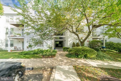 12902 Churchill Ridge Cir unit 213, Germantown, MD 20874 - photo 2