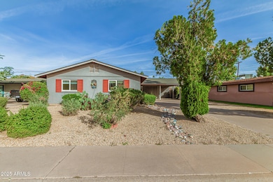 6912 E Monterey Way, Scottsdale, AZ 85251 - photo 2