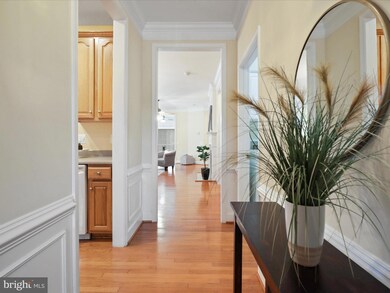 8904 Pink Carnation Ct, Lorton, VA 22079 - photo 3