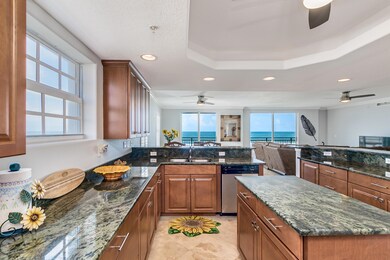 Spacious Gorgeous Kitchen